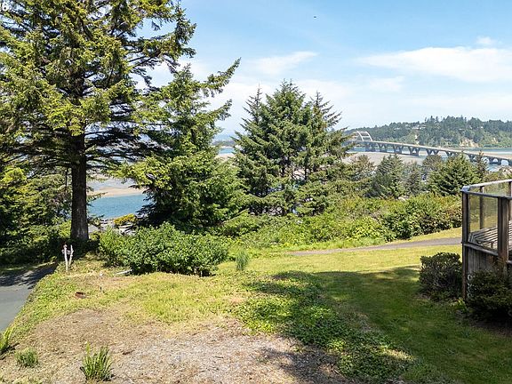 4th image of Tl 602 Pacific View Ct