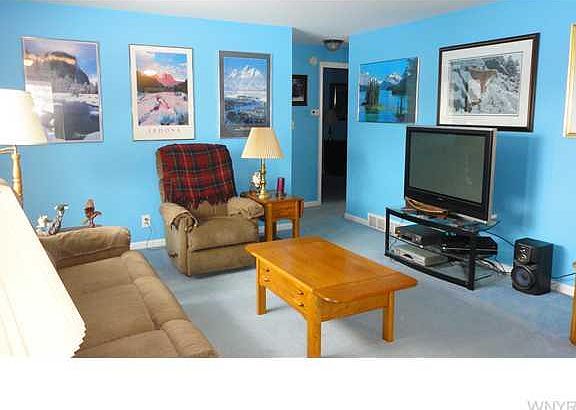 2nd image of 140 Evergreen Dr