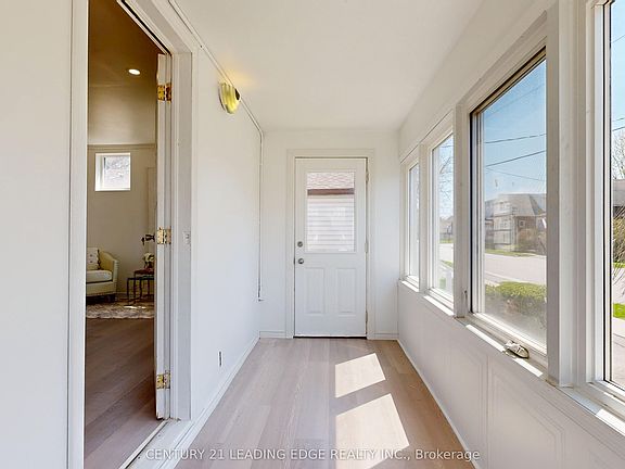 5th image of 751 Gifford St
