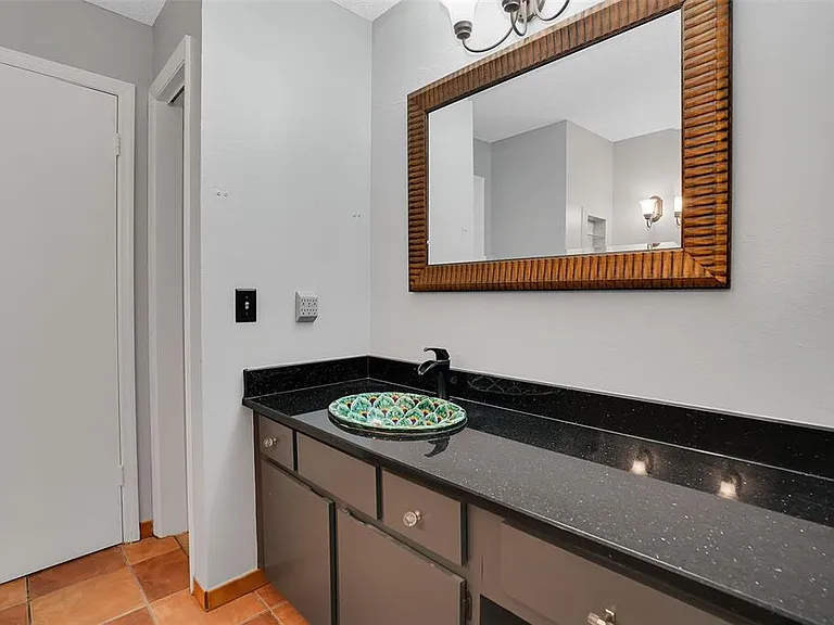 15217 W Pond Woods Dr — Photo 27