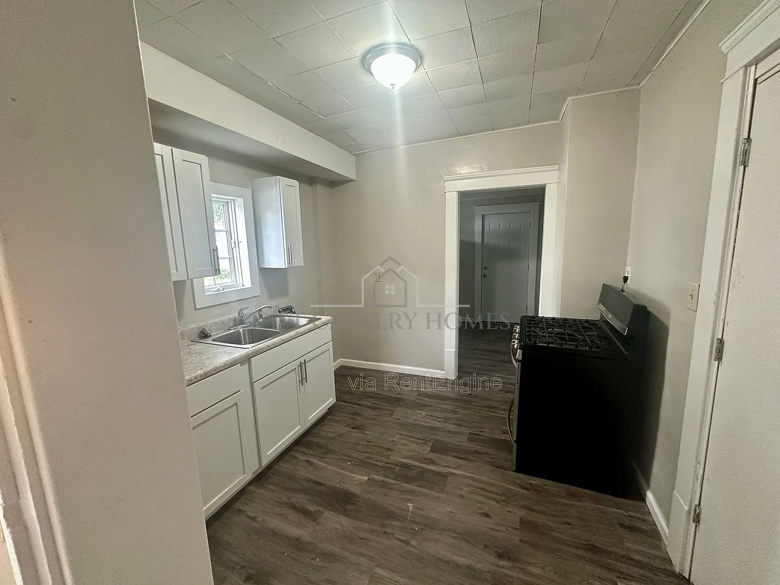 1 bed, 2.0 bath, $450 — Photo 2