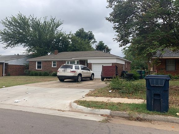 2nd image of 620 SW 49th St