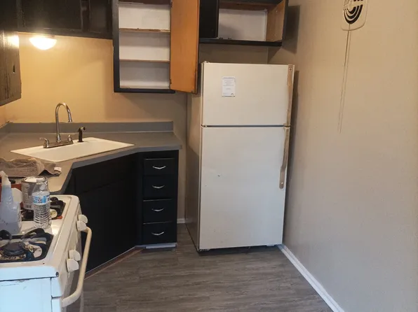 3605 48th St APT 3, Kenosha, WI 53144