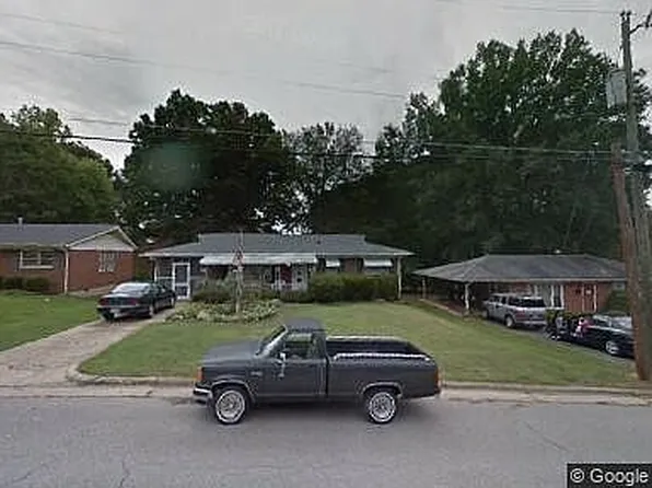 224 Lansbury Dr, Danville, VA 24540