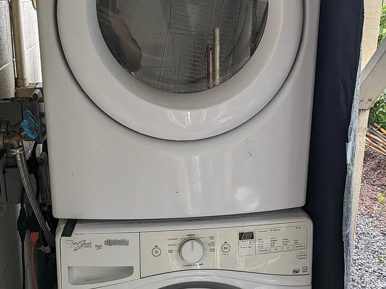 New washer and dryer are conveniently located right next to the studio!