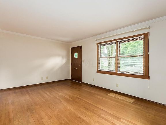 3rd image of 4 Hartford Ct