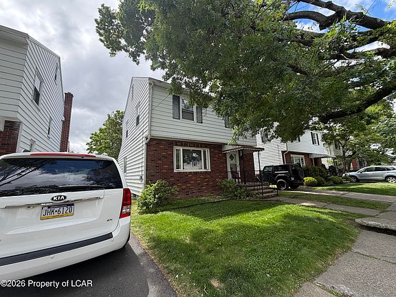 3rd image of 100 Dawes Ave