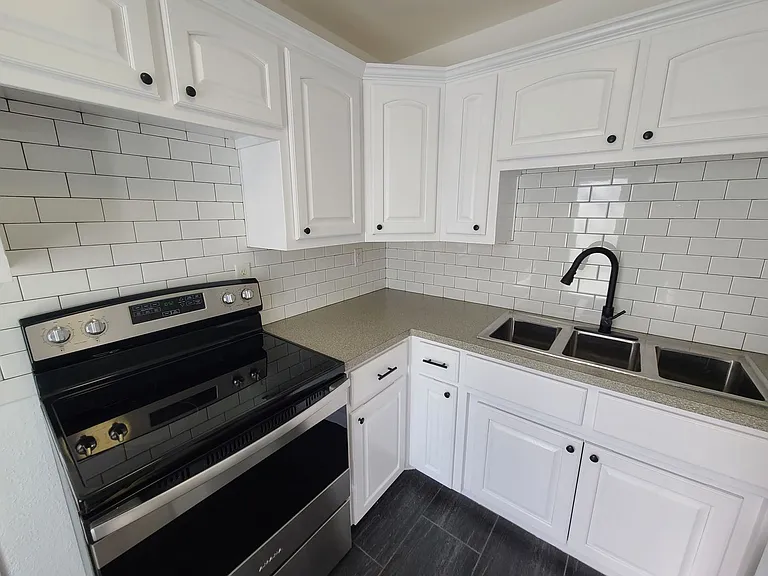 719B Madison St — Photo 6