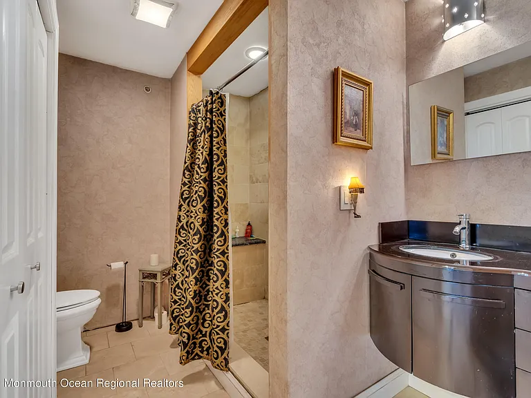1340 Ocean Ave #62 — Photo 35
