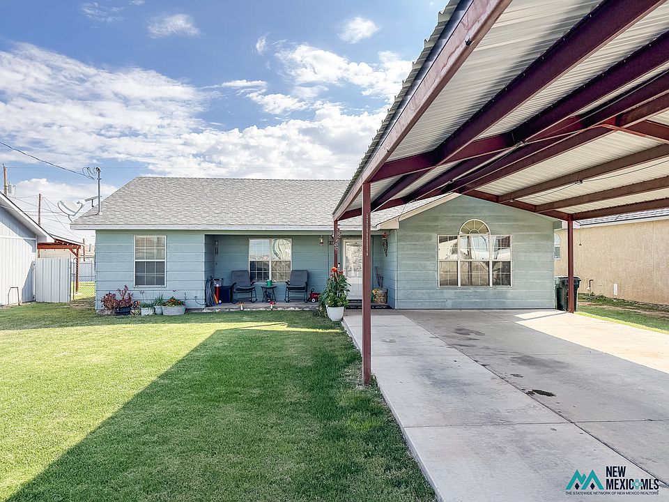1st image of 2106 Iris St