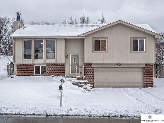 Huge lot-new roof next wk