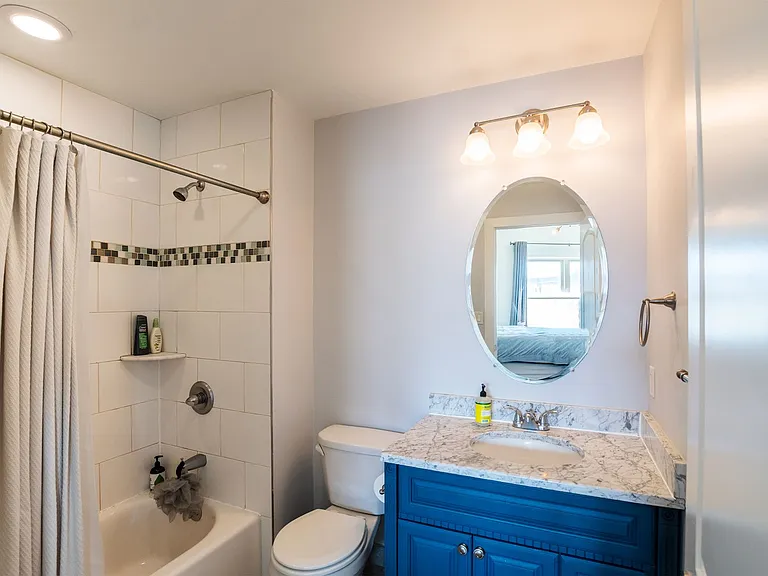 1834 Poplar St #2 — Photo 13