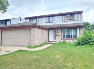 26040 Marlowe Pl, Oak Park, MI 48237