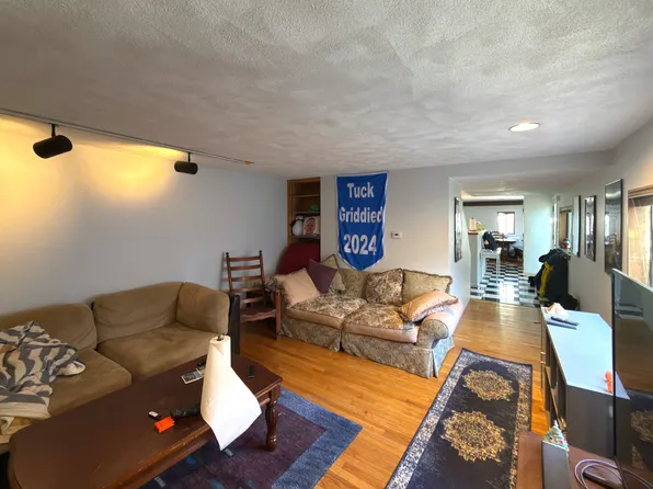 61 6th St #61, Cambridge, MA 02141