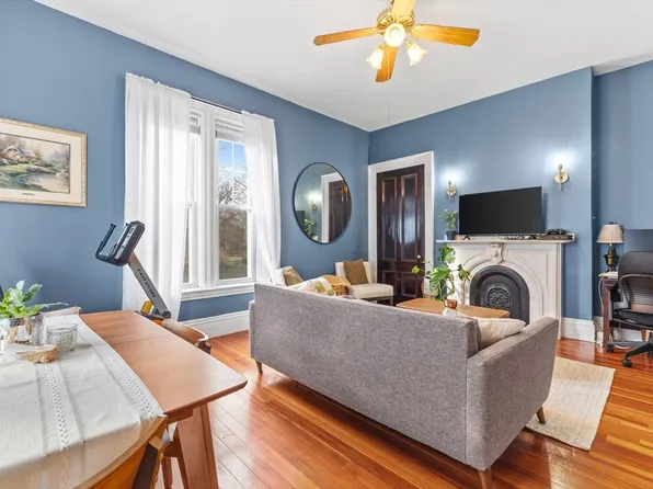 218-220 E Cottage St #3, Dorchester, MA 02125