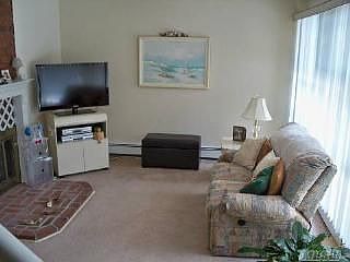 4th image of 187 Duck Pond Dr N
