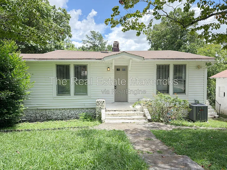 404 N Seminole Dr — Photo 1