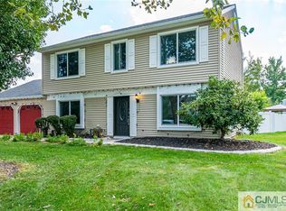 81 Wintergreen Ave W, Edison, NJ 08820