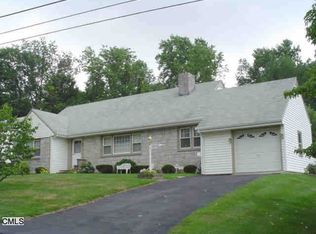 91 Colony Ave, Trumbull, CT 06611