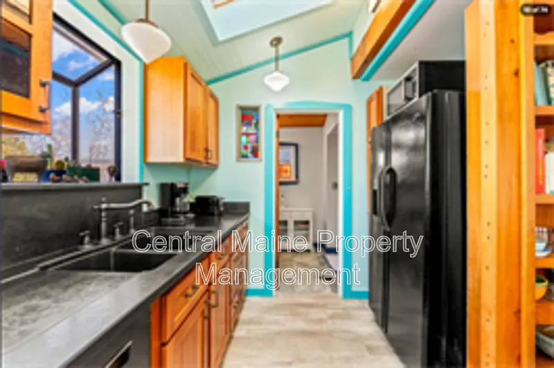 2 bed, 1.0 bath, $2,600 — Photo 3