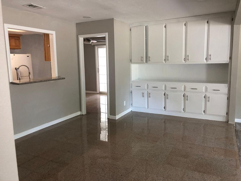 1st image of 6828 Havenside Dr