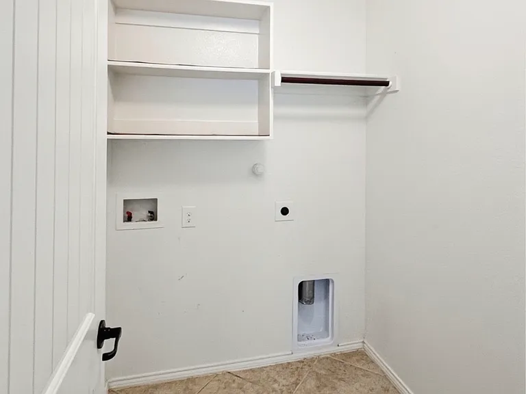 8440 Gentian Dr — Photo 18