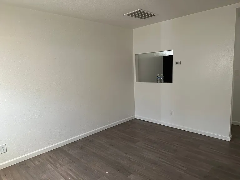 373 N Nevada St — Photo 12