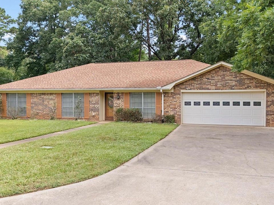 1st image of 409 Woodway Ln