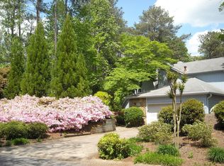 3812 Glengarry Way NE, Roswell, GA 30075
