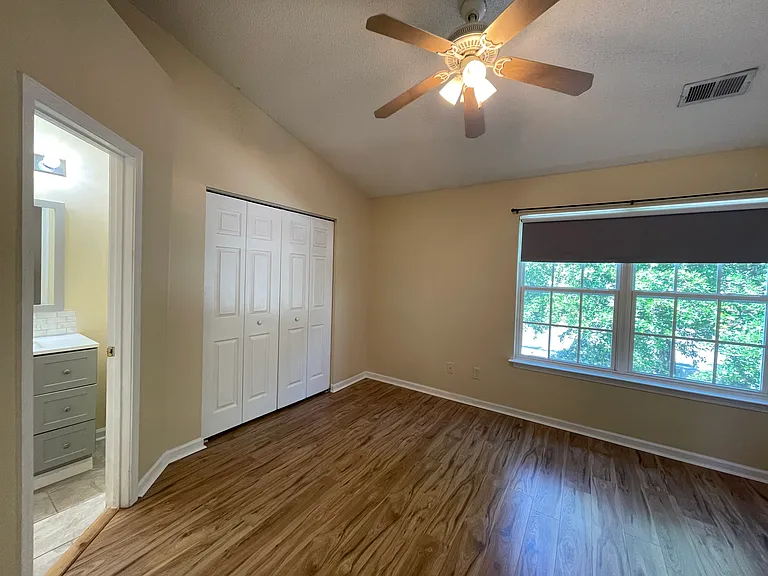 3565 Crepe Myrtle Ct — Photo 10