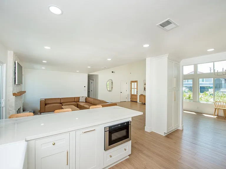 9891 Hot Springs Dr — Photo 14