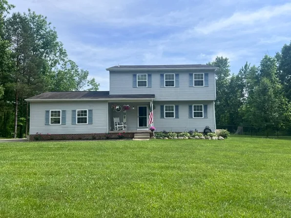 833 Sherwood Dr, Aurora, OH 44202