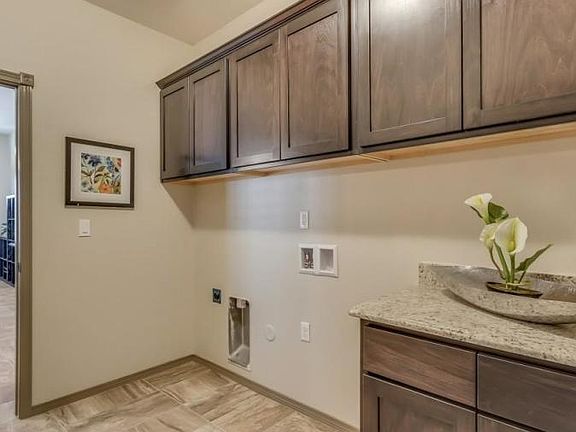 2nd image of 2825 Price Ln