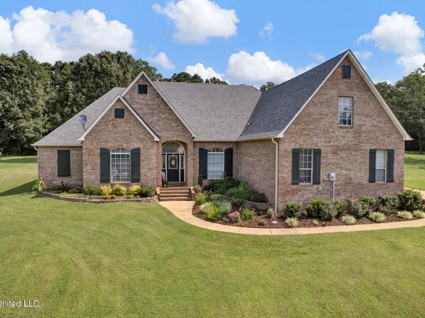 75 Scattered Oaks Dr, Byhalia, MS 38611