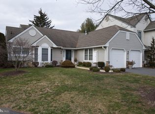 157 Hawthorne Ct, Wyomissing, PA