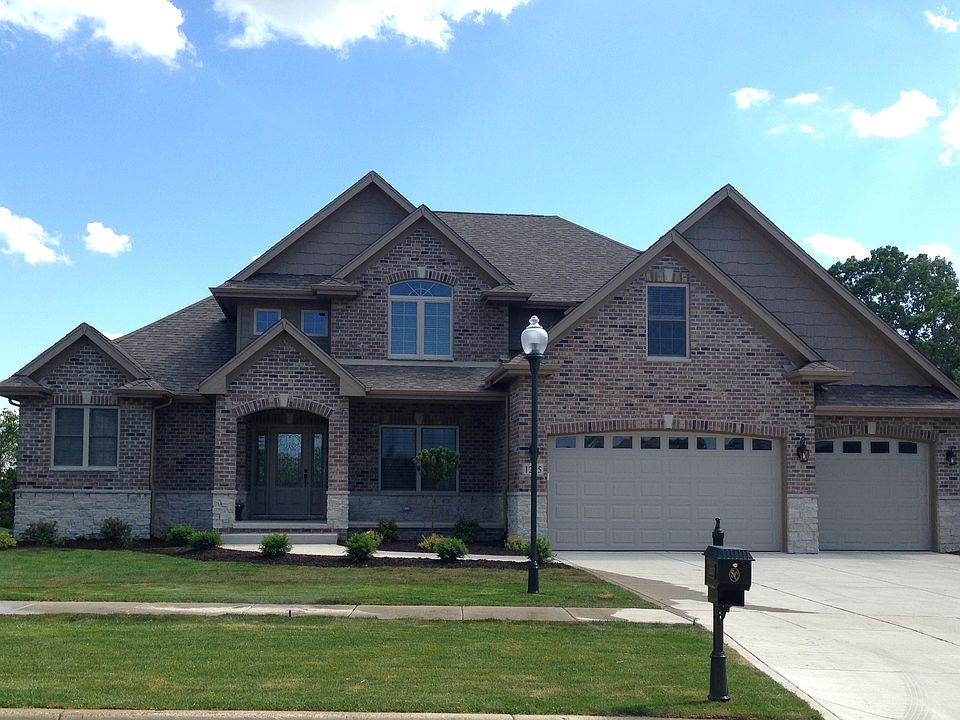 2nd image of 1235 Kilarney Rd