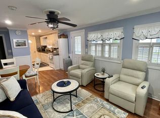 17 Cole St #1, Hampton, NH 03842