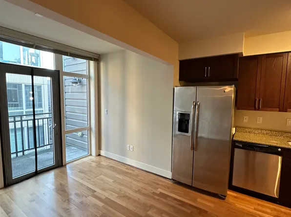699 John St Unit 710, Seattle, WA 98109