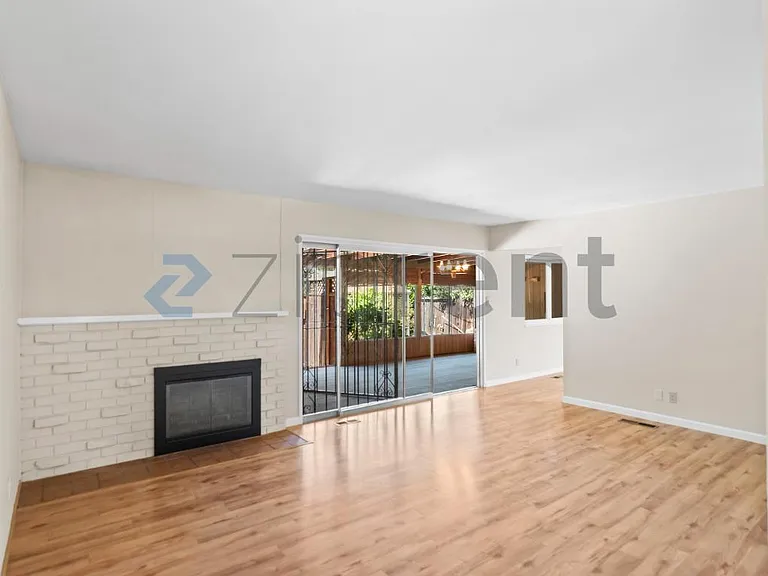 1289 Kimberly Dr — Photo 5