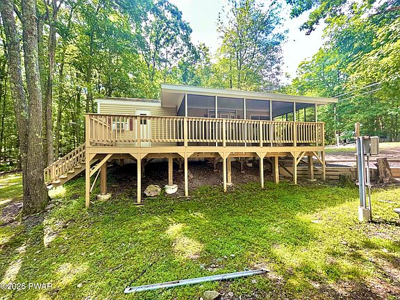 5th image of 269 Village Dr E