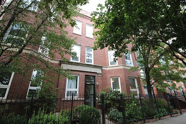 1st image of 2148 W Ohio St APT 1E