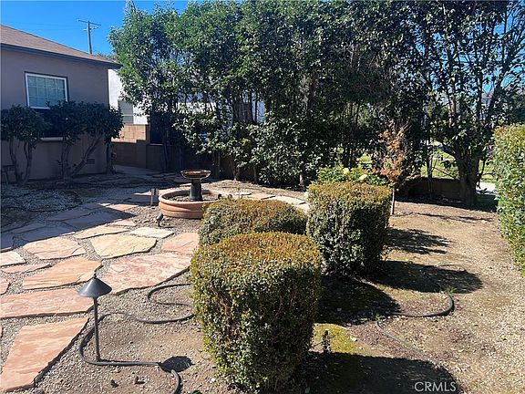 4th image of 17250 Archwood St