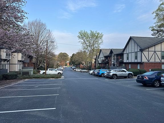 5th image of 6851 Roswell Rd Unit J2