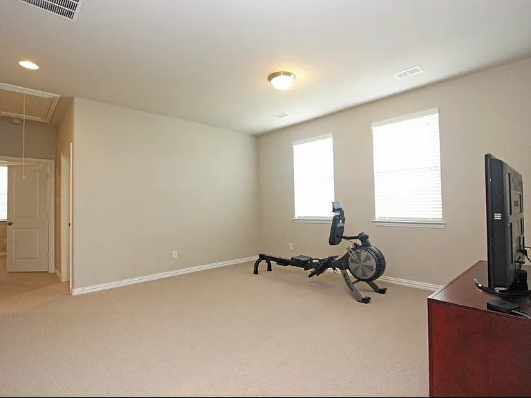 600 Ansley Way — Photo 19