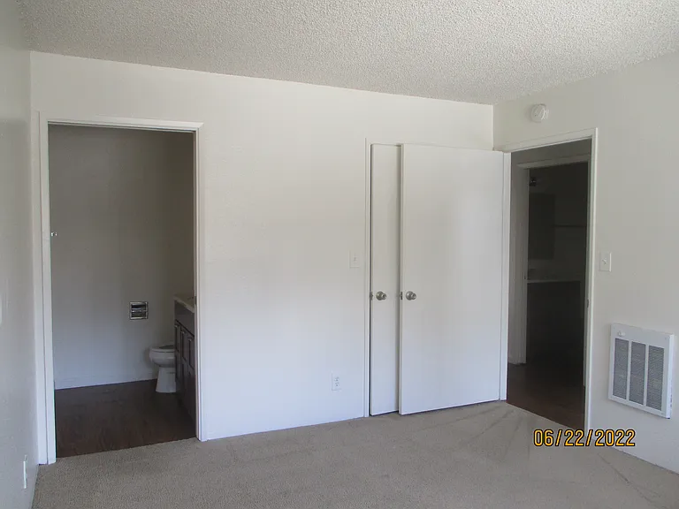 2114 Thomas Ave #2 — Photo 7