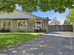35 Gretna Ct, Hamilton, ON L9C 4V1