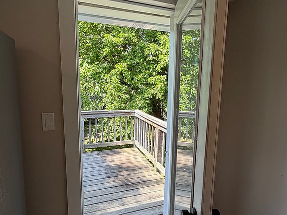 2nd image of 123 Lancaster St APT 4