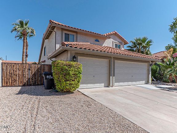 2nd image of 1118 E SAN PEDRO Avenue