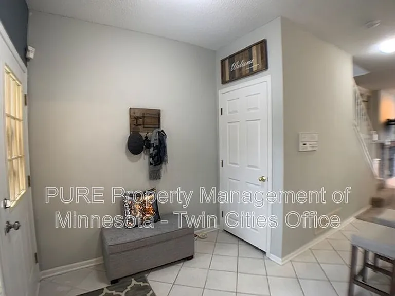 2245 Creekside Ct — Photo 2