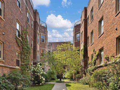 6818 N Ashland Blvd APT 2A, Chicago, IL, 60626
